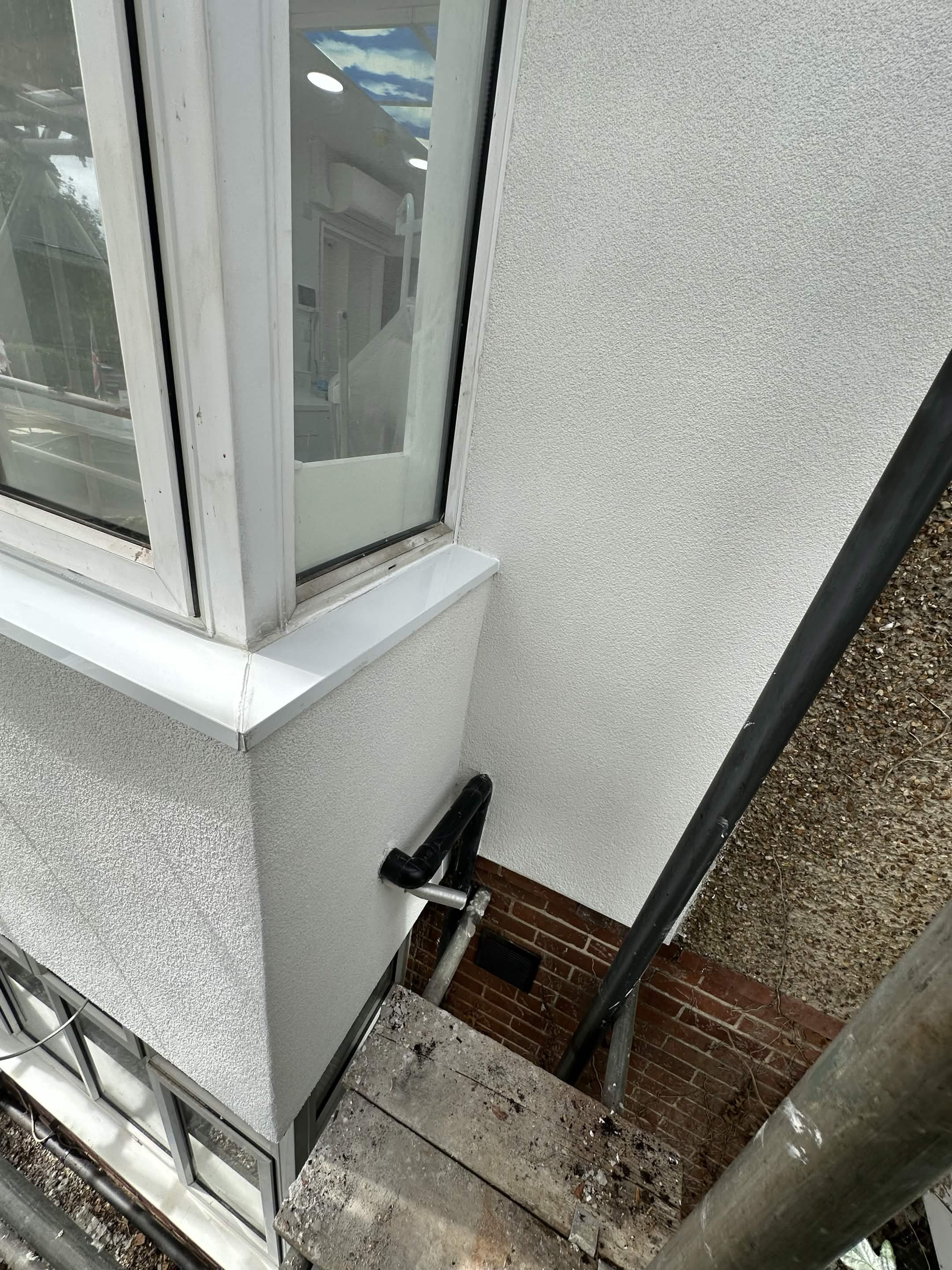 Right property front finished neighours section
